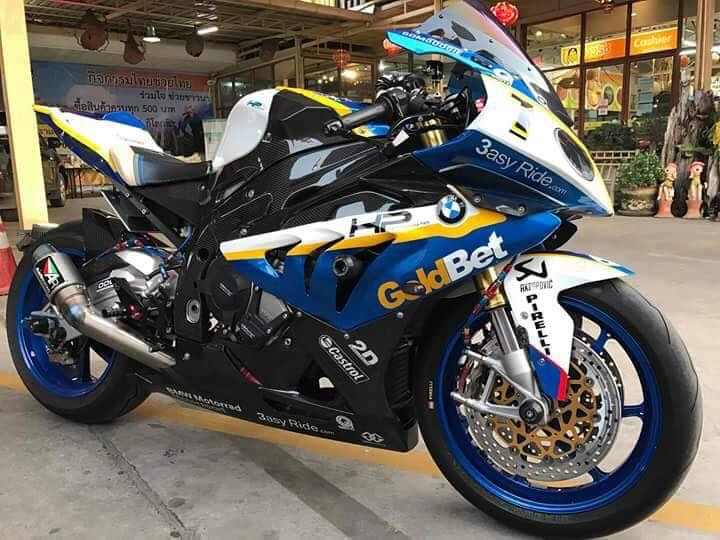 Bmw hp4 phiên bản cá mập toàn năng bên bộ áo goldbet