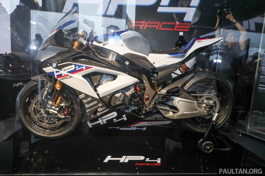 Bmw hp4 race tuyệt phẩm đường đua