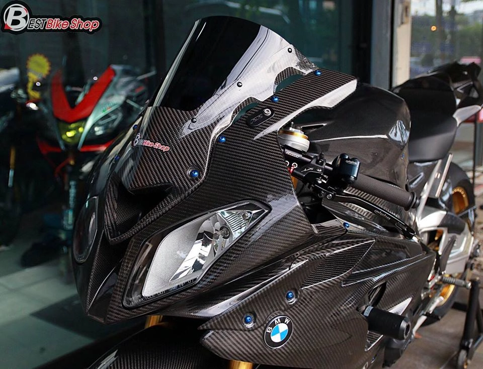 Bmw hp4 vẻ đẹp tuyệt sắc trong trang bị full áo carbon ilmberger