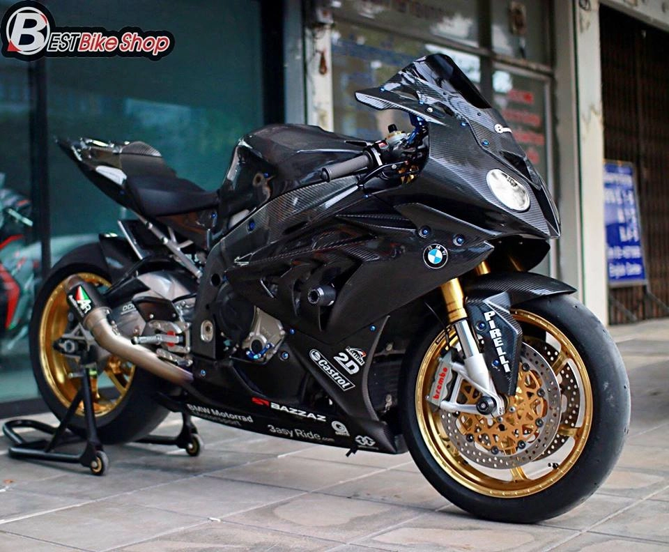 Bmw hp4 vẻ đẹp tuyệt sắc trong trang bị full áo carbon ilmberger