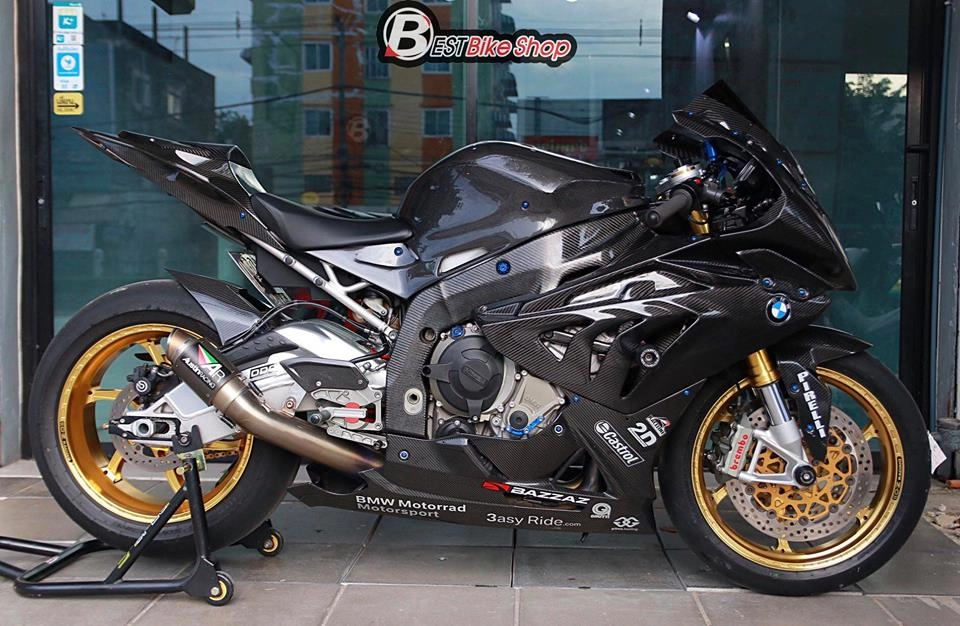 Bmw hp4 vẻ đẹp tuyệt sắc trong trang bị full áo carbon ilmberger