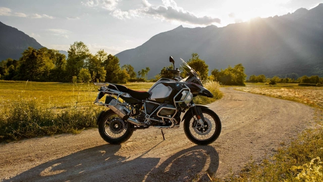 Bmw r1250gs adventure 2019 trang bị động cơ mới không chỉ mạnh mà còn tiết kiệm nhiên liệu