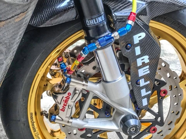 Bmw s1000r cá mập con trang bị gói độ khủng đến từ bigwheel thailand