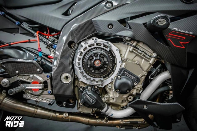 Bmw s1000r cực phẩm độ full carbon đầu tiên tại việt nam