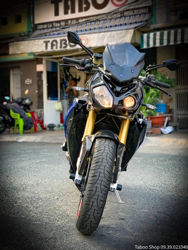 Bmw s1000r độ full áo carbon đẹp mê hồn của biker việt