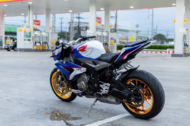 Bmw s1000r - mãn nhãn với sự thay đổi tone màu độc đáo