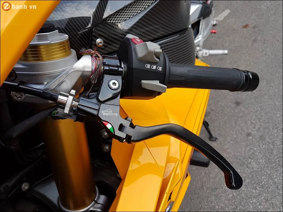 Bmw s1000rr bản độ đậm chất chơi cùng version yellow racing sport