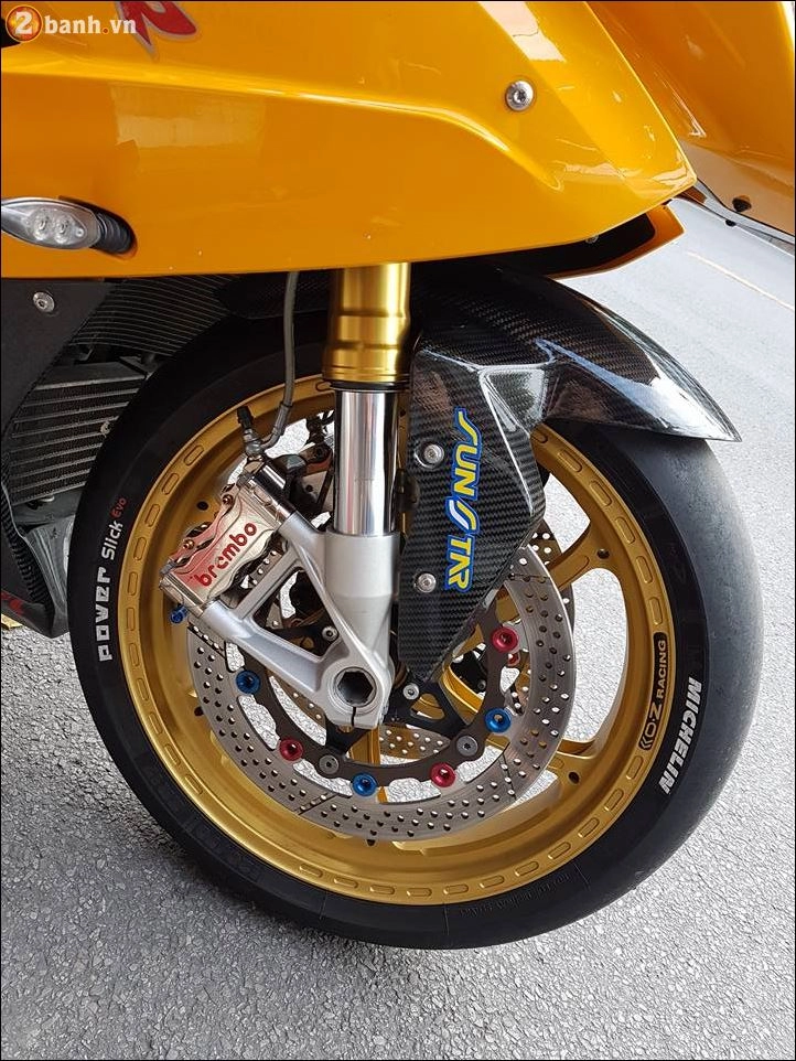 Bmw s1000rr bản độ đậm chất chơi cùng version yellow racing sport