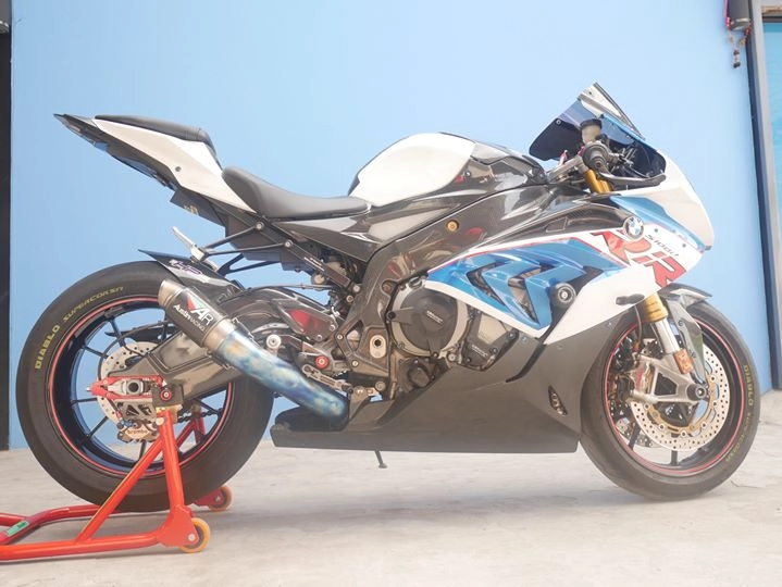 Bmw s1000rr bản độ đầy khiêu gợi từ option danh giá