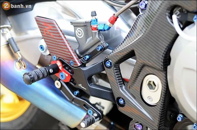 Bmw s1000rr cá mập hầm hố qua skin hạng nặng