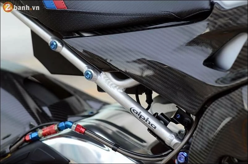 Bmw s1000rr cá mập hầm hố qua skin hạng nặng