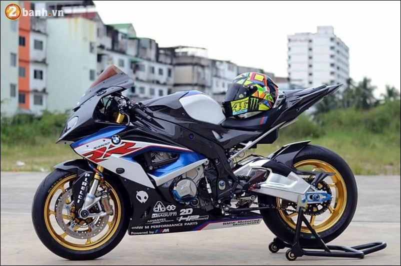 Bmw s1000rr cá mập hầm hố qua skin hạng nặng