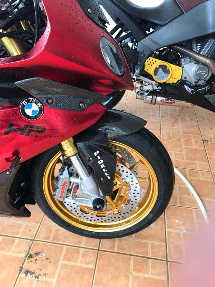 Bmw s1000rr cá mập shark gợi cảm cùng tông màu red candy