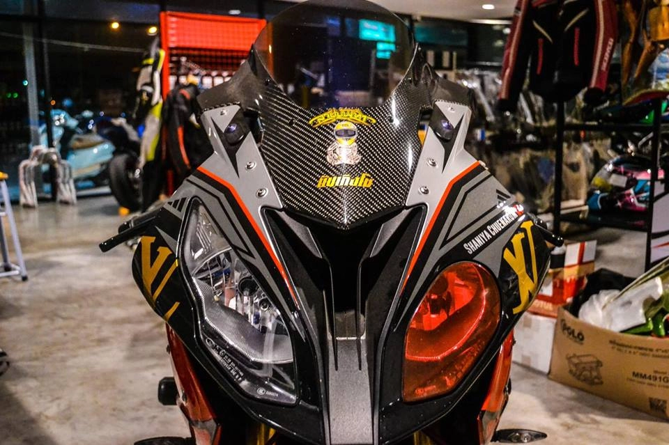 Bmw s1000rr đậm chất chơi với hình thể cá mập sharks