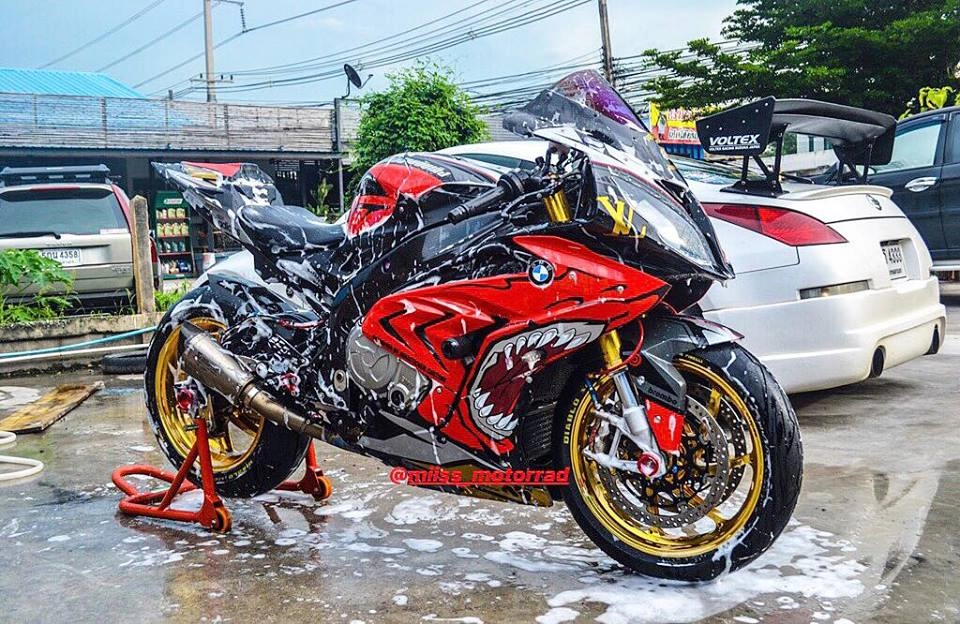 Bmw s1000rr đậm chất chơi với hình thể cá mập sharks