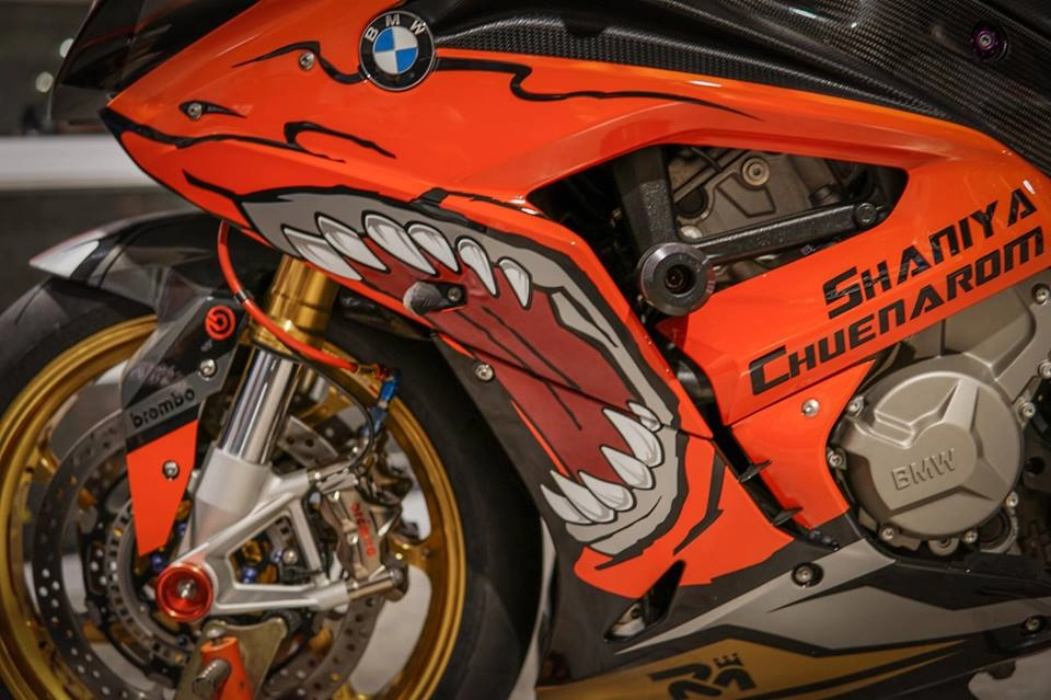 Bmw s1000rr đậm chất chơi với hình thể cá mập sharks