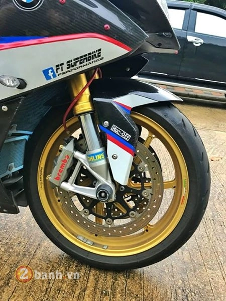 Bmw s1000rr đầy đẳng cấp với gói option thiệt hại hơn trăm triệu đồng