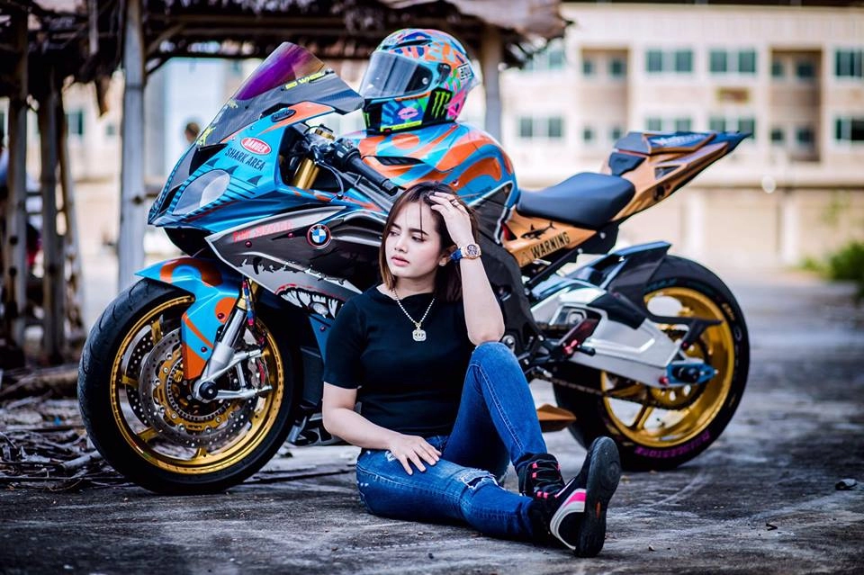 Bmw s1000rr độ khoe dáng bên mẫu ảnh thái lan