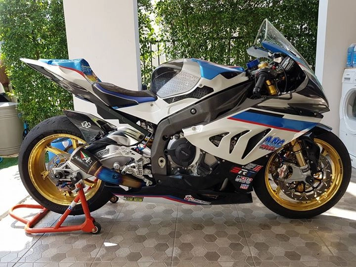 Bmw s1000rr độ kịch tính từ trang bị full option