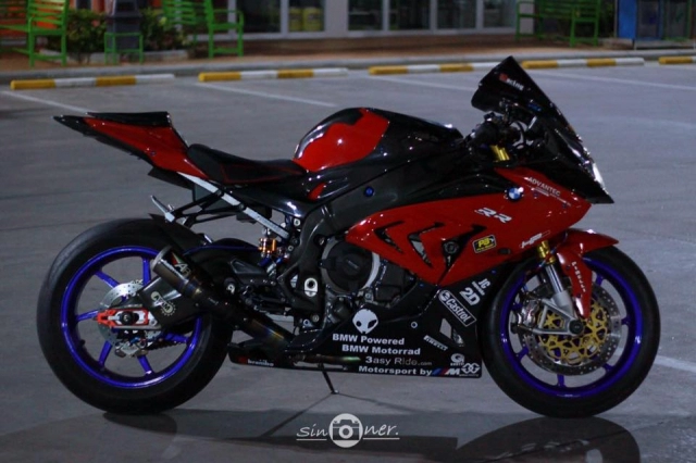 Bmw s1000rr nổi bật với gam màu bất quy tắc