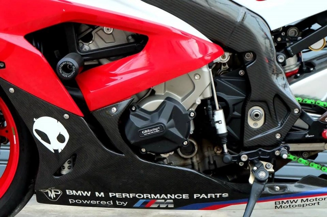 Bmw s1000rr quỷ dữ trong bộ cánh đỏ cực chất