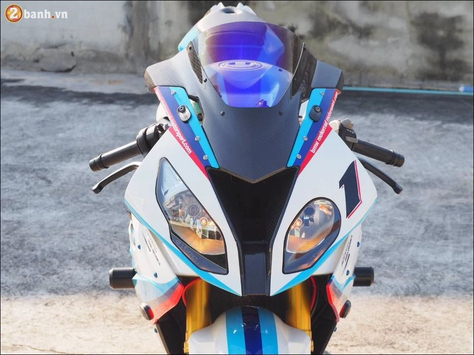 Bmw s1000rr vẻ đẹp khó cưỡng từ cá mập trên cạn