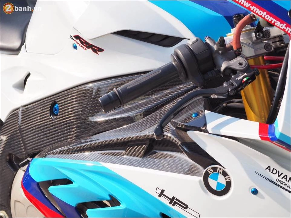 Bmw s1000rr vẻ đẹp khó cưỡng từ cá mập trên cạn