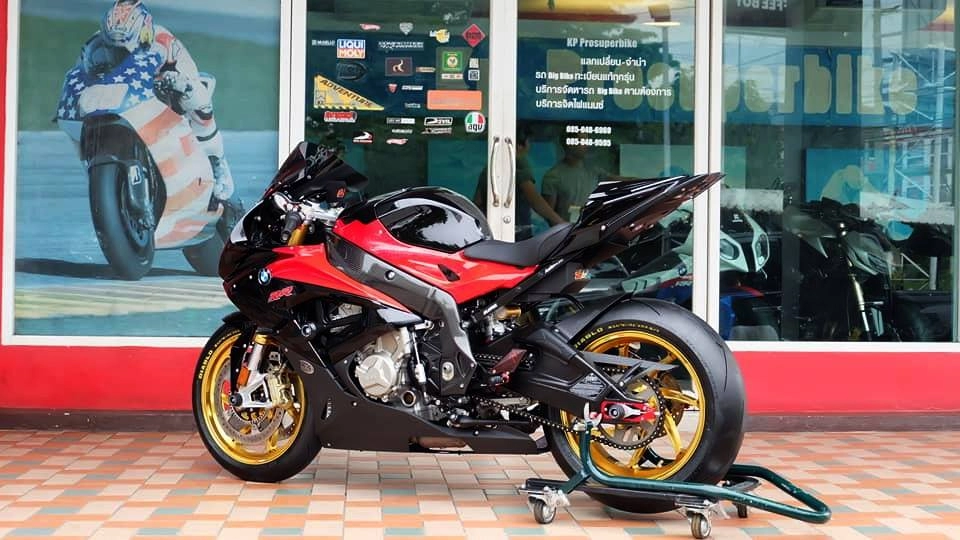 Bmw s1000rr vẻ đẹp kiêu sa không tỳ vết