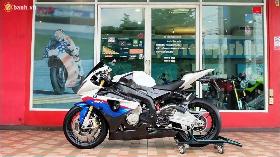 Bmw s1000rr vẻ đẹp từ thuở khai sinh của superbike danh tiếng