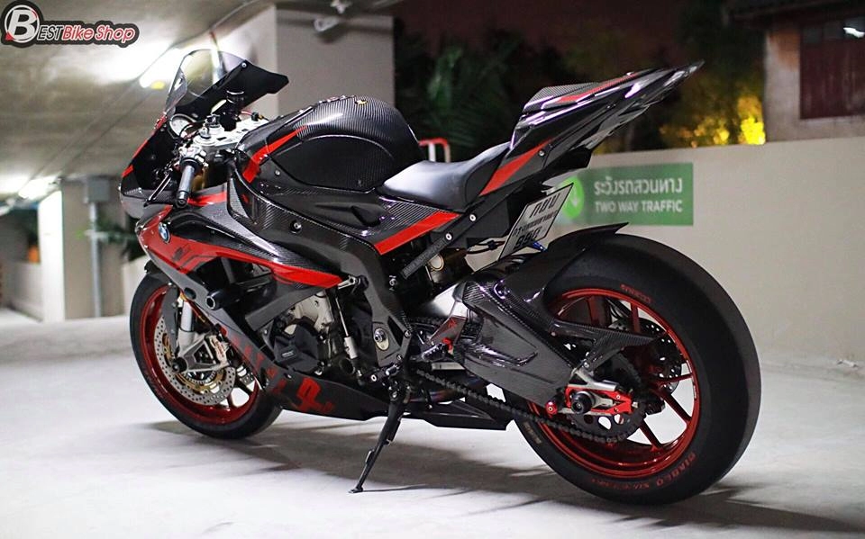 Bmw s1000rr vẻ đẹp tuyệt sắc bên công nghệ carbon