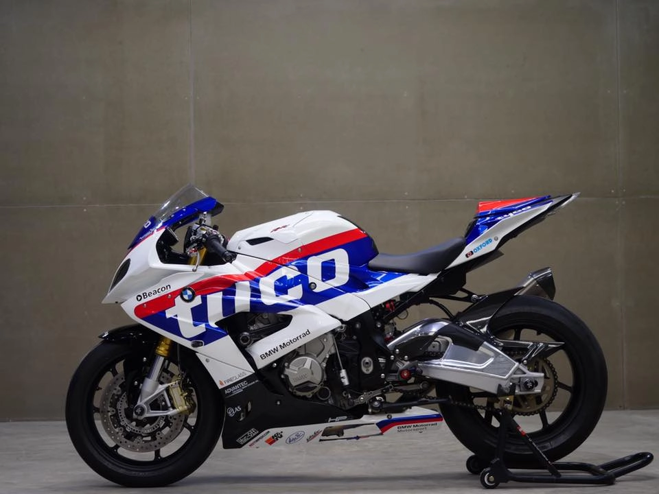 Bmw s1000rr xuất hiện bắt mắt với diện mạo tyco đậm chất chơi