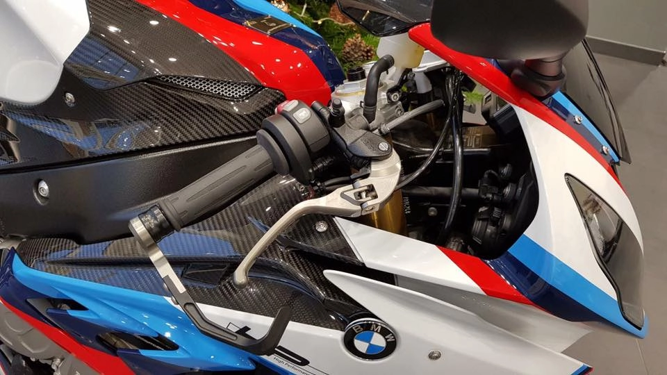 Cận cảnh bmw motorrad s1000rr 2018 magny - cours edition 