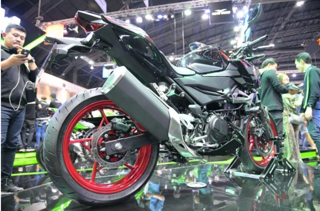 Cận cảnh chi tiết kawasaki z400 se phiên bản đặc biệt có giá 138 triệu vnd