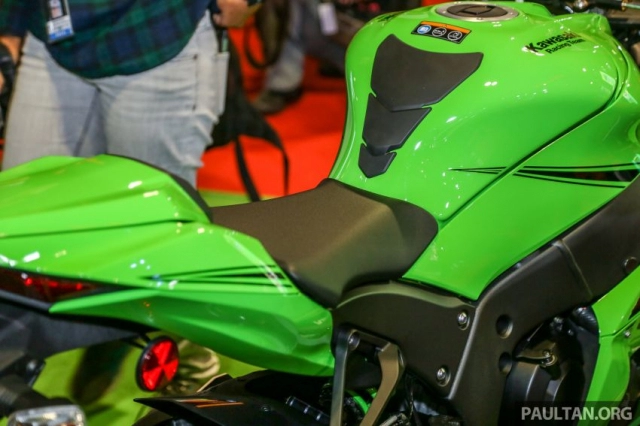 Cận cảnh kawasaki ninja zx-10rr và zx-6r 2019 được công bố giá khởi điểm 899 triệu và 444 triệu vnd