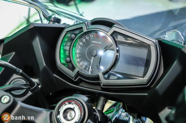 Cận cảnh ninja 400 abs 2019 tặng kèm tem độ giá không đổi