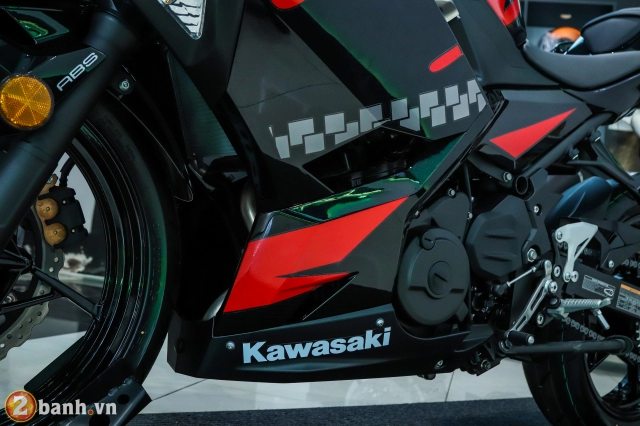 Cận cảnh ninja 400 abs 2019 tặng kèm tem độ giá không đổi