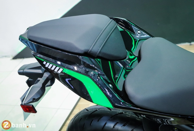 Cận cảnh ninja 400 abs 2019 tặng kèm tem độ giá không đổi