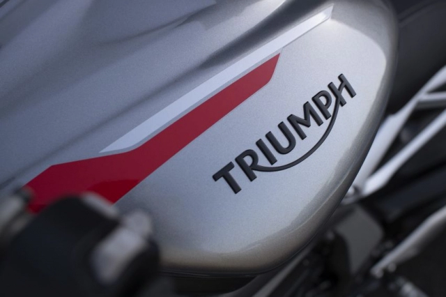 Cận cảnh triumph street triple 765rs 2020 tăng sức mạnh thiết kế táo bạo