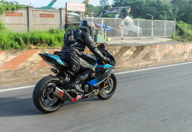 Chạy yamaha r15 có phải là dân chơi nửa mùa