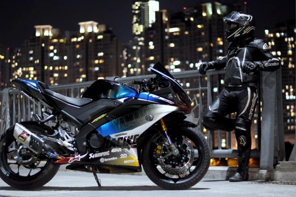 Chạy yamaha r15 có phải là dân chơi nửa mùa