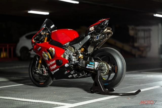 Chi tiết ducati panigale v4 r sức mạnh 240 hp của tay đua scott redding