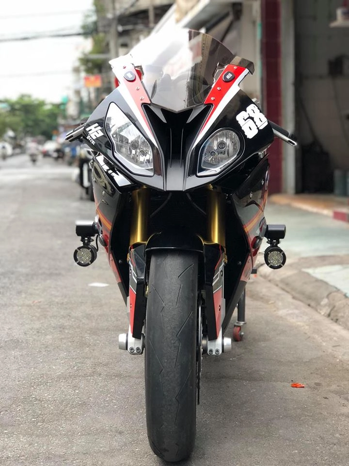 Chiêm ngưỡng bmw s1000rr đậm chất chơi của biker việt