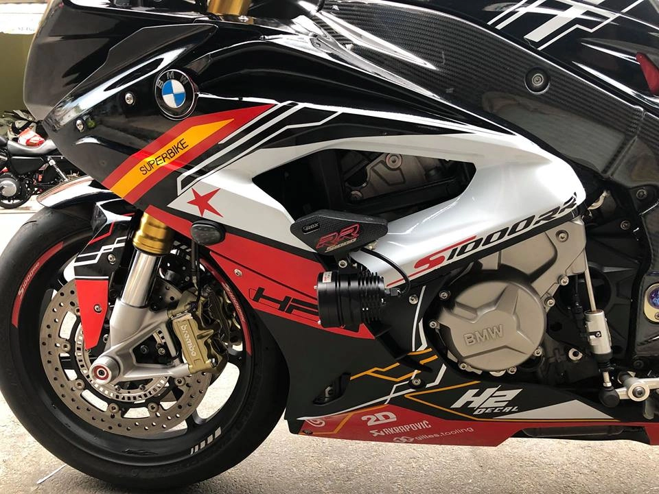 Chiêm ngưỡng bmw s1000rr đậm chất chơi của biker việt