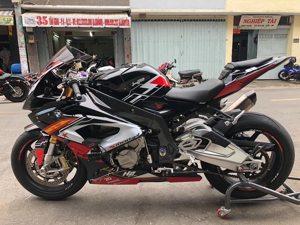 Chiêm ngưỡng bmw s1000rr đậm chất chơi của biker việt