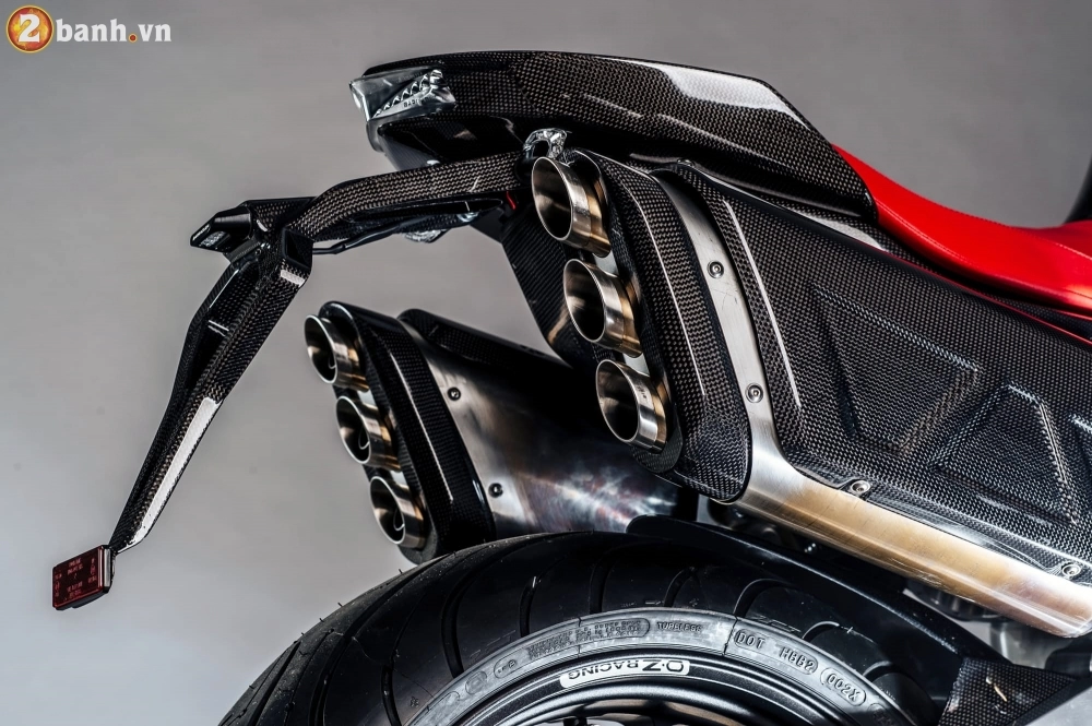 Chiêm ngưỡng fgr midula 2500 cc mẫu nakedbike siêu mạnh với 240 mã lực