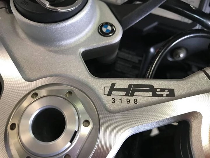 Chiêm ngưỡng màn nâng cấp nhẹ của bmw hp4