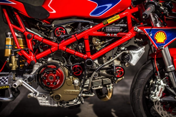 Chiêm ngưỡng quái vật ducati pata negra của xtr pepo