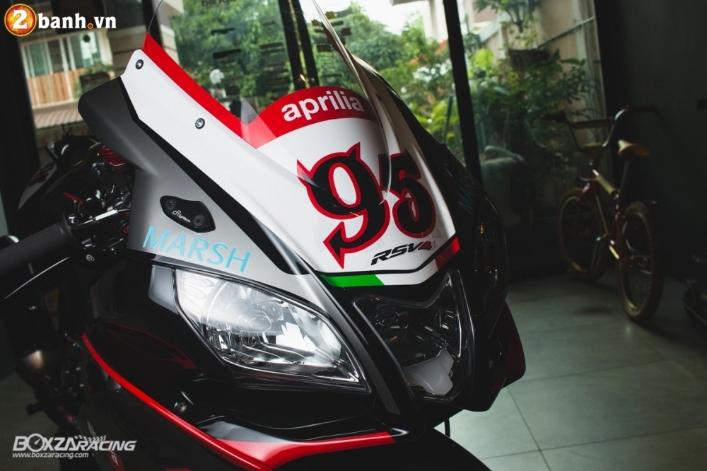 Chiêm ngưỡng vị thần ba mắt aprilia rsv4 trong bản độ siêu khủng