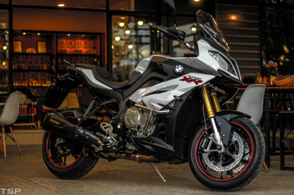 Chủ nhân chiếc bmw s1000xr với những trang bị chất lừ bên quán coffee hồng phát ở xứ sở tình y đàlạt