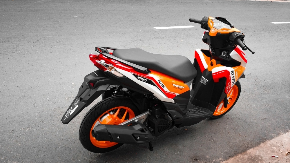 Click 125i repsol bất ngờ xuất hiện